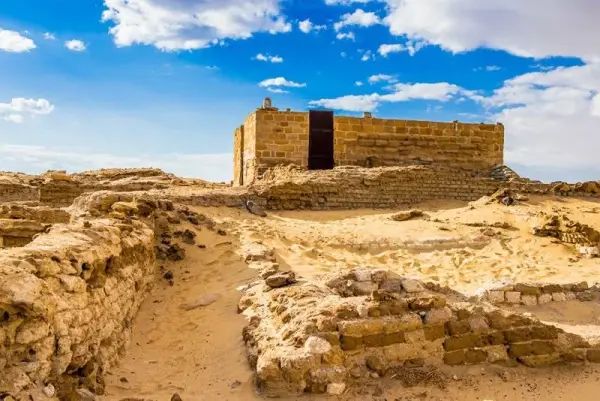 Temple of Alexander the Great, Bahariya — place