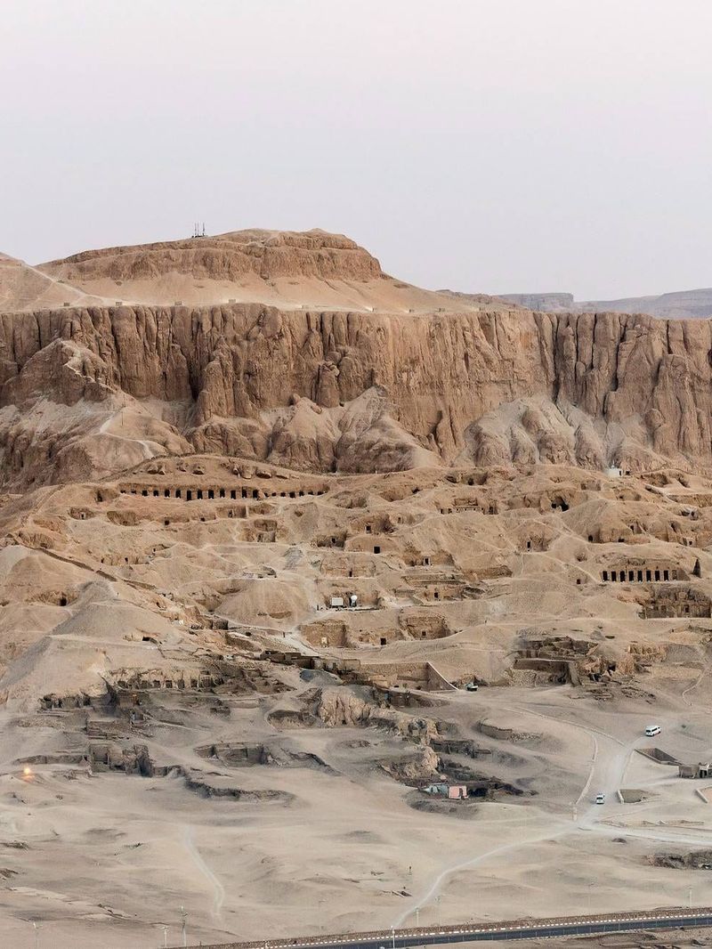 Tombs of the Nobles (Sheikh Abd el-Qurna and el-Khokha) — place
